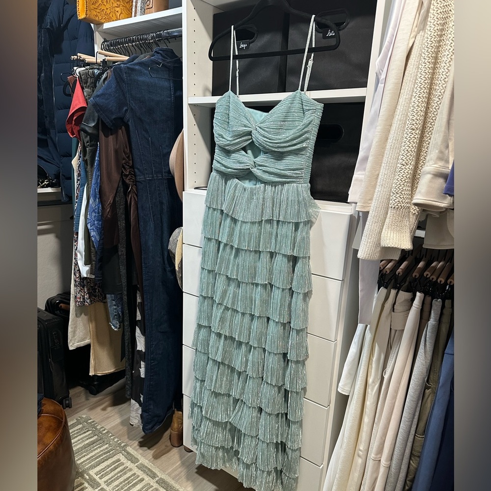 Gianni Bini Grace Metallic Plisse Sweetheart Neck Cut-Out Tiered Dress